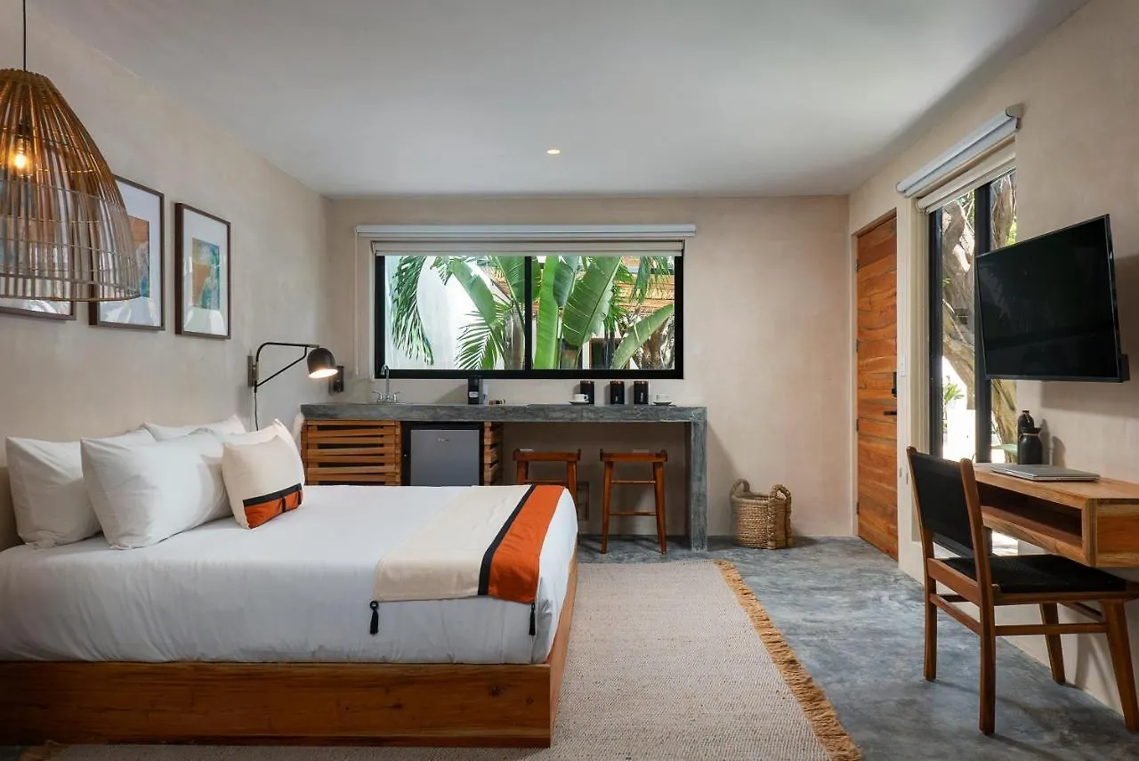 Hotel Aalada Playa Del Carmen